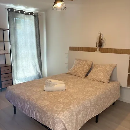 Le Cocon De Roquelande Equestrian Boarding House